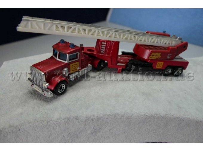 Feuerwehrfahrzeug Fire Dept (Sattelzug) Ansicht von vorne