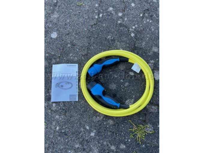 Stecker mit Aufdruck