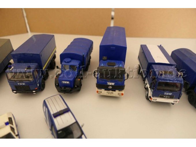1 set van 50 verschillende modellen van THW-hulpvoertuigen, schaal 1:87 – foto 5 – kavel bij Zoll-Auktion, Halle (Saale)