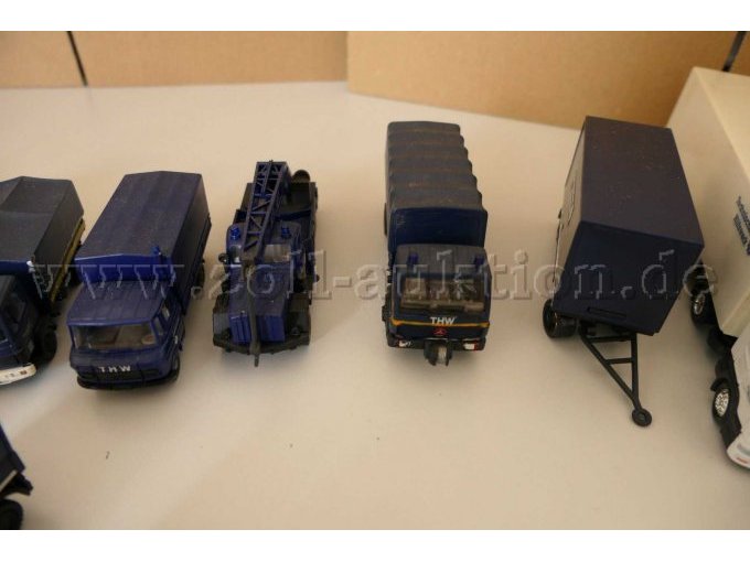 1 set van 50 verschillende modellen van THW-hulpvoertuigen, schaal 1:87 – foto 3 – kavel bij Zoll-Auktion, Halle (Saale)