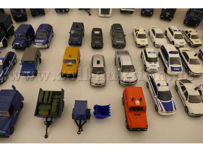 1 set van 50 verschillende modellen van THW-hulpvoertuigen, schaal 1:87 – foto 10 – kavel bij Zoll-Auktion, Halle (Saale)