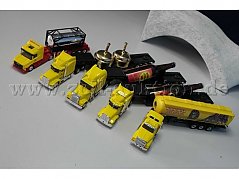 Kovolut aus 5 Modell Sattelzügen, 1:87 Gesamtasnicht