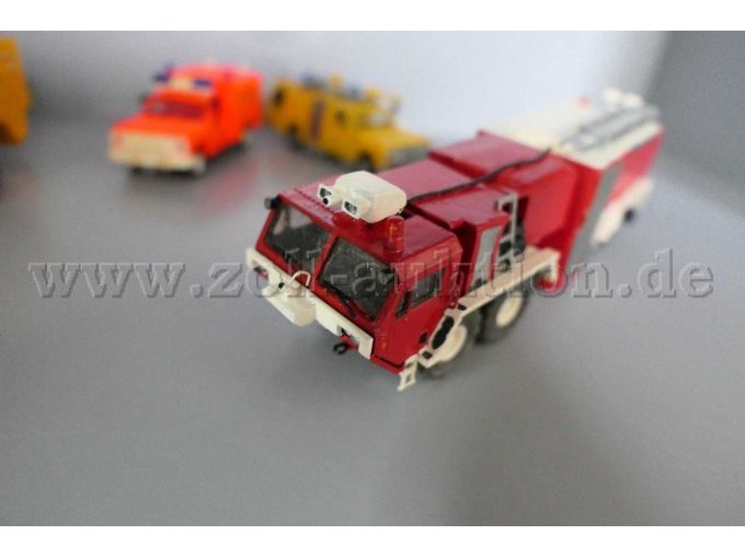 Flughafen Gelenk Feuerwehr Ansicht von vorne