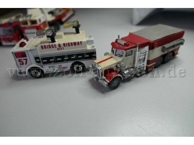 Kenworth Fire Truck (Eigenbau) und Mack Auxiliary Power Truck