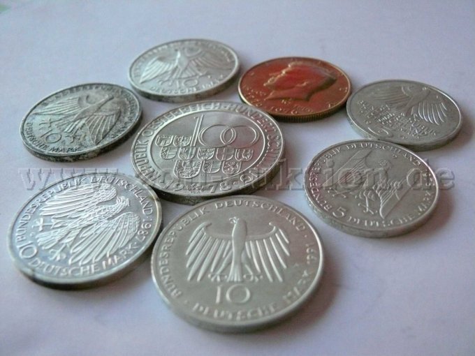 8 Münzen Wertseite 8 Münzen Wertseite