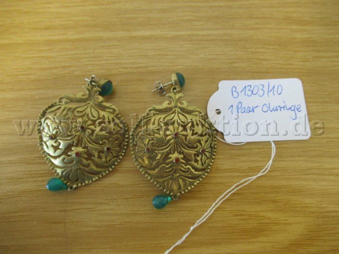 1,0 gr. Silber, Stifte und Ohrmuttern, Rest unedles Metall