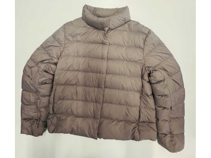 UNIQLO Ultra light Daunenjacke Komplettansicht
