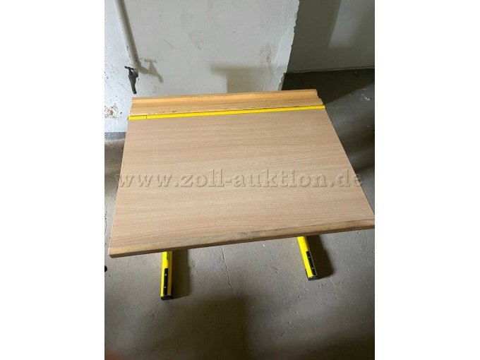 kleiner Tisch