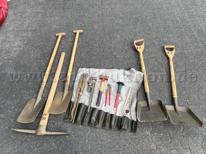 Übersicht komplette angebotene Ausrüstung von Vorne