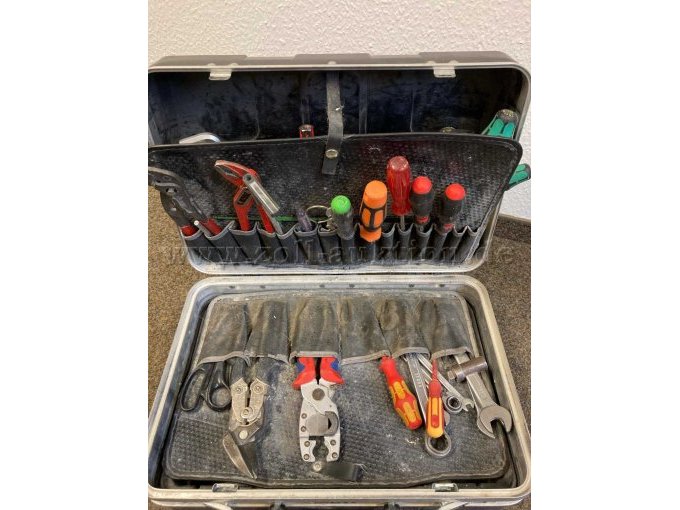 Werkzeugkoffer mit div. Werkzeugen