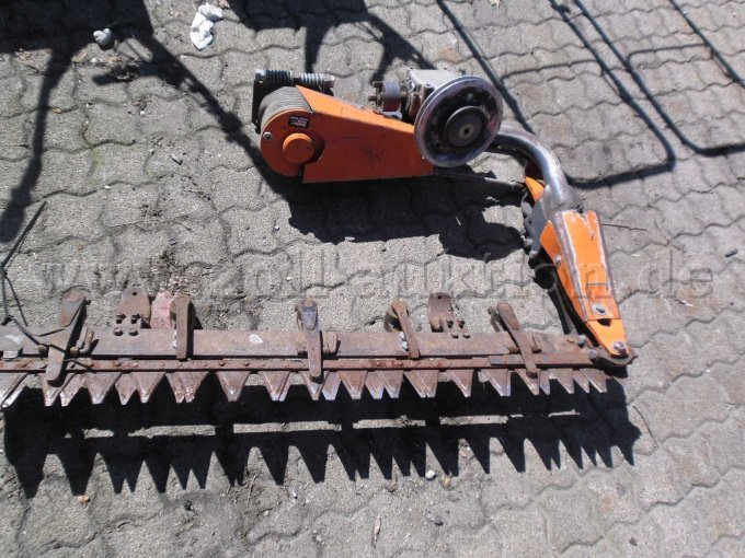 Holder M1000
Balkenmäheranbau