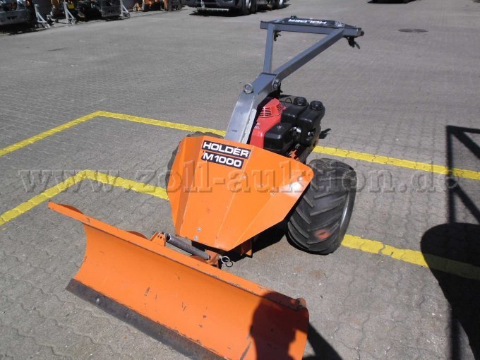 Holder M1000
mit Pflug