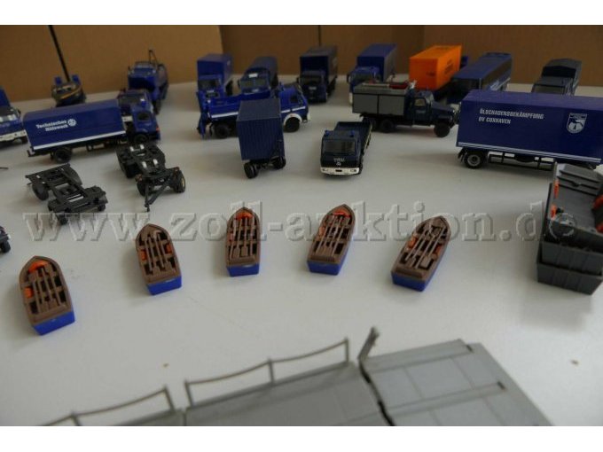 1 Konvolut mit 26 THW-Fahrzeug Modellen, 1:87 – foto 13 – kavel bij Zoll-Auktion, Halle (Saale)