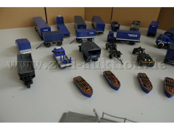 1 Konvolut mit 26 THW-Fahrzeug Modellen, 1:87 – foto 9 – kavel bij Zoll-Auktion, Halle (Saale)