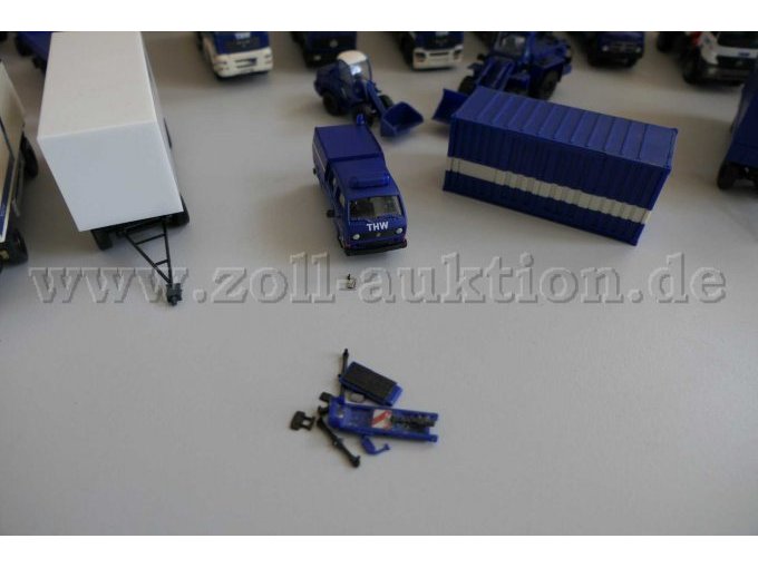 1 Konvolut mit 31 THW-Fahrzeug Modellen, 1:87 – foto 9 – kavel bij Zoll-Auktion, Halle (Saale)
