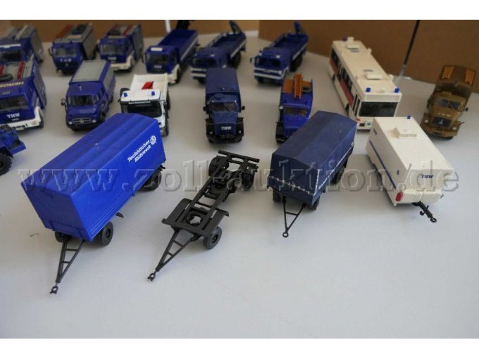 1 Konvolut mit 31 THW-Fahrzeug Modellen, 1:87 – foto 7 – kavel bij Zoll-Auktion, Halle (Saale)