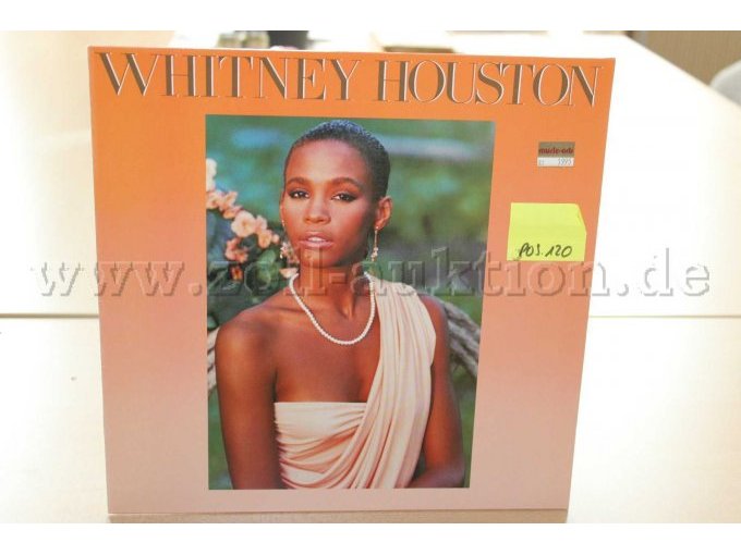 Whitney Houston vorne