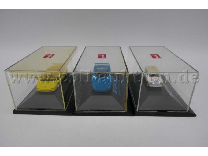 Detailaufnahme aller Modelle von schräg oben (vorne)