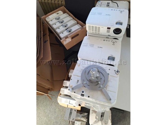 Konvolut von allen 23 Beamern