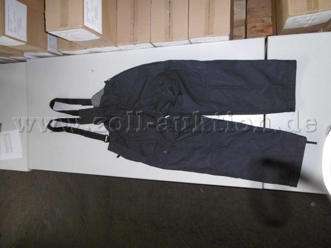 Gesamtansicht Wetterschutzhose Gesamtansicht Wetterschutzhose
