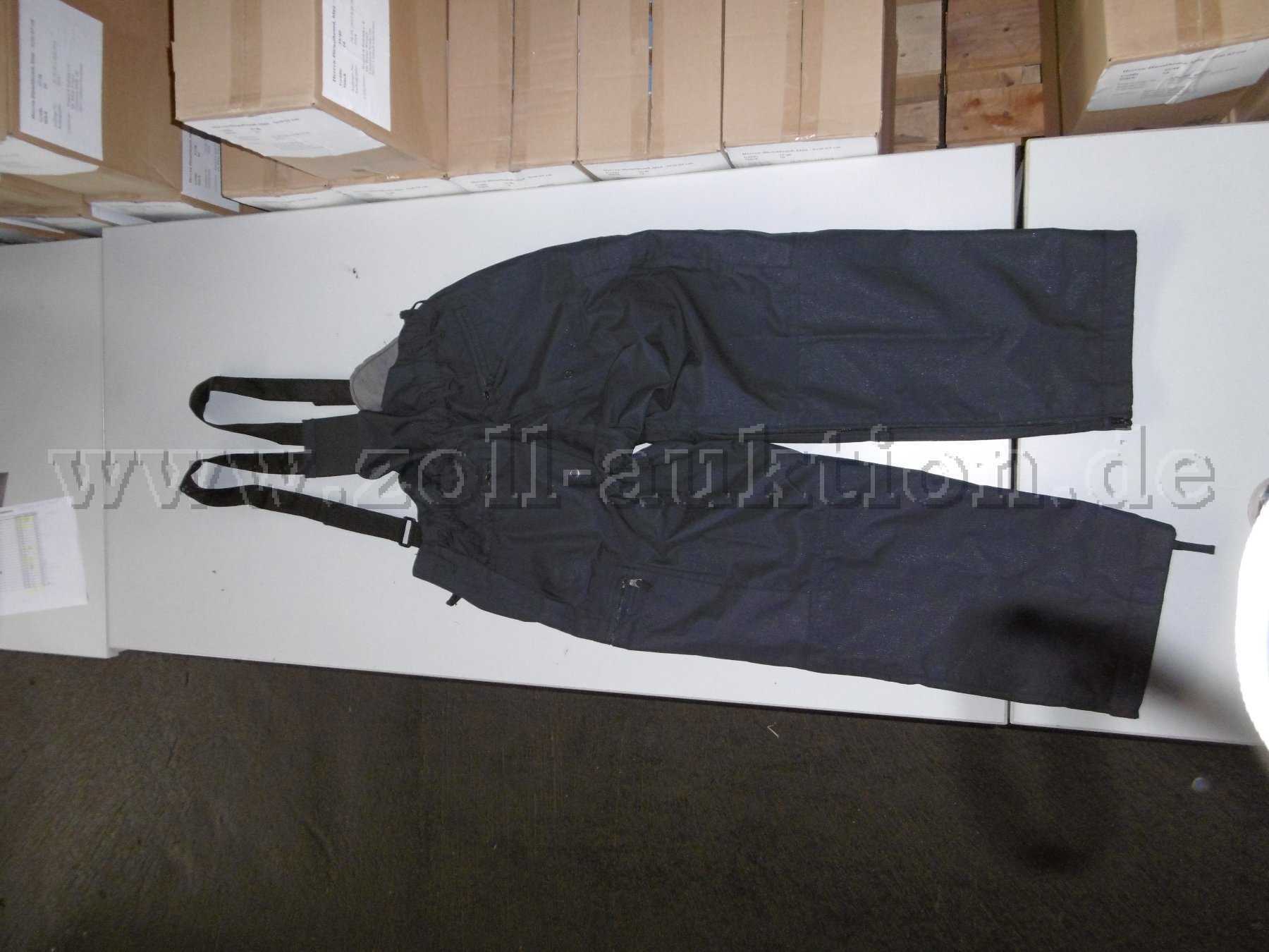 Gesamtansicht Wetterschutzhose