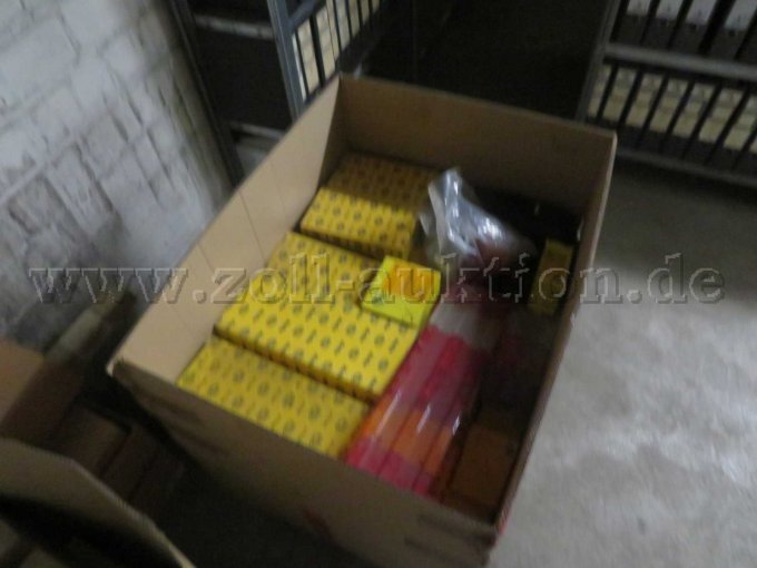 Konvolut im Karton verpackt