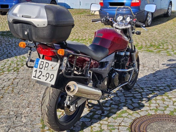 Seite rechts hinten