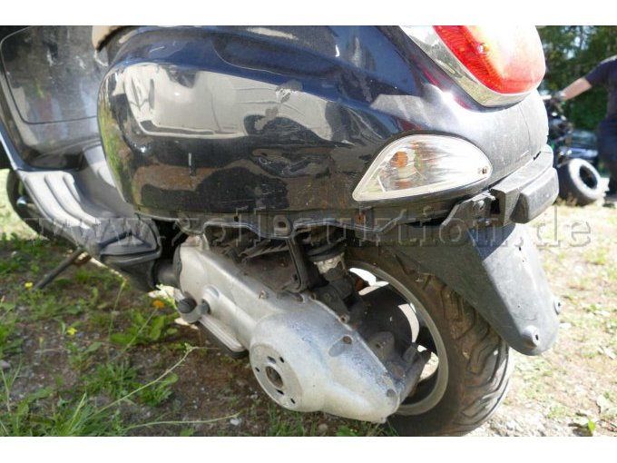 1 Krad Piaggio Vespa LX 125 / Bastlerfahrzeug – foto 7 – kavel bij Zoll-Auktion, Wandlitz