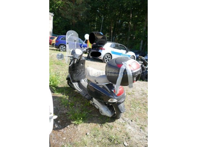 1 Krad Piaggio Vespa LX 125 / Bastlerfahrzeug – foto 3 – kavel bij Zoll-Auktion, Wandlitz