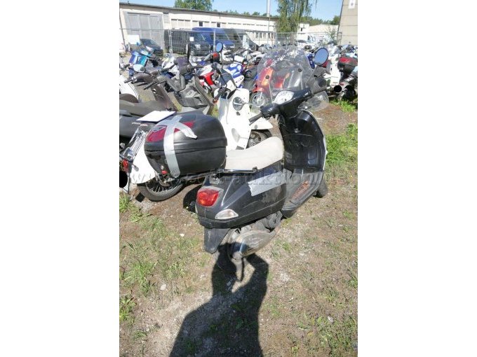 1 Krad Piaggio Vespa LX 125 / Bastlerfahrzeug – foto 4 – kavel bij Zoll-Auktion, Wandlitz