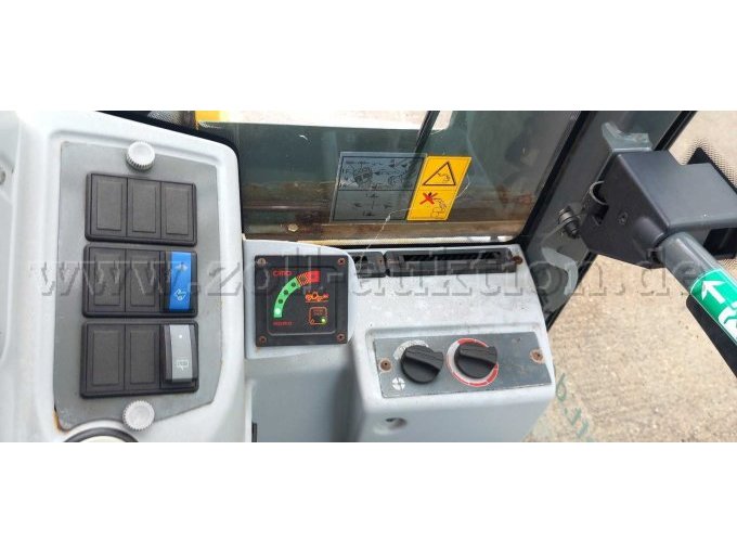 1 Kramer Allrad Radlader 680 T/351 – foto 18 – kavel bij Zoll-Auktion, Freiburg im Breisgau