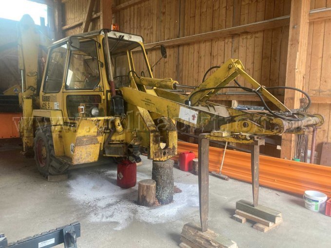 Kramer Baggerlader 416 S / TB 65 Ansicht vorne