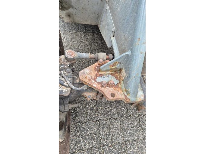 Rost und Verschleiß an der Vorderachse