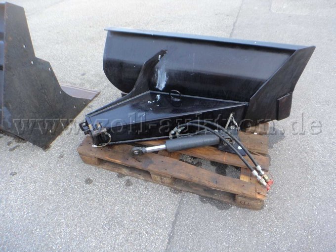 Bankettschälpflug, von hinten rechts