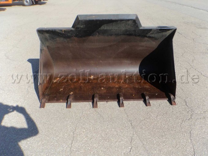 Kramer Standardschaufel,
Ansicht von vorne Kramer Standardschaufel,
Ansicht von vorne