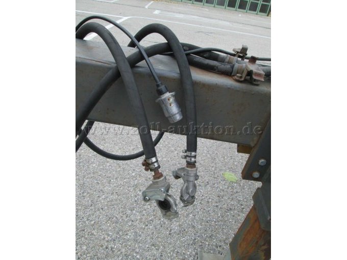 Kress Tieflader: Anschlussleitungen