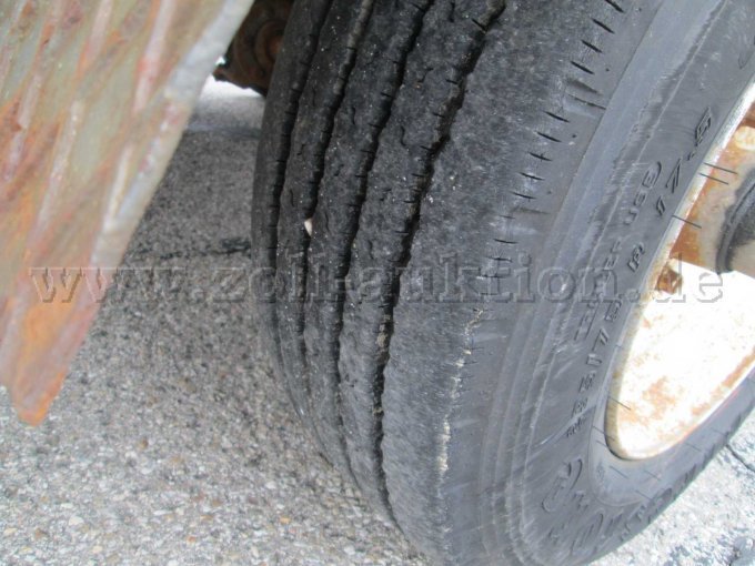 Kress Tieflader: Reifen