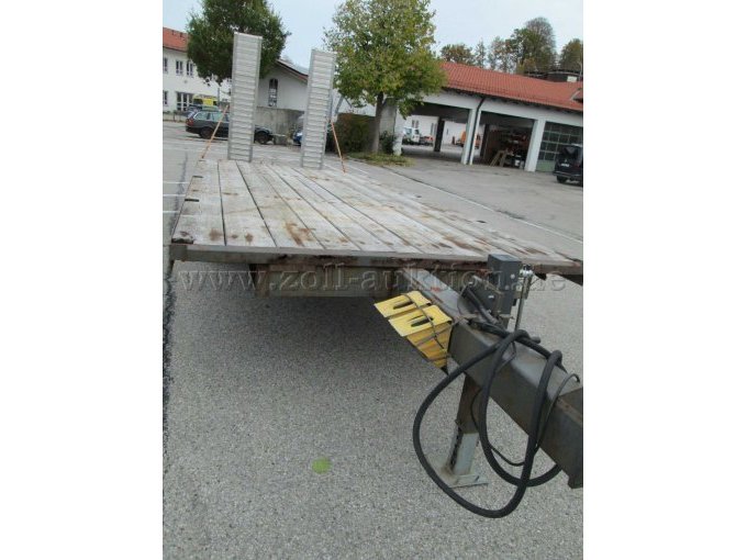 Kress Tieflader: vorne