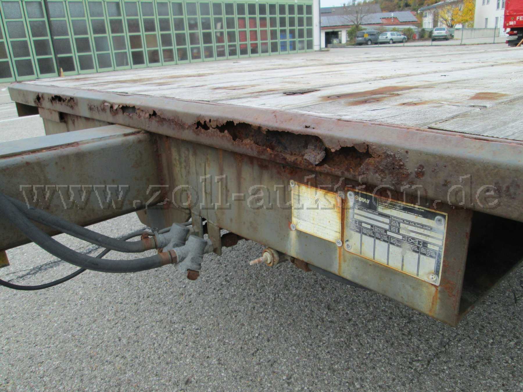 Kress Tieflader: durchgerostete Verstärkungsschiene vorne