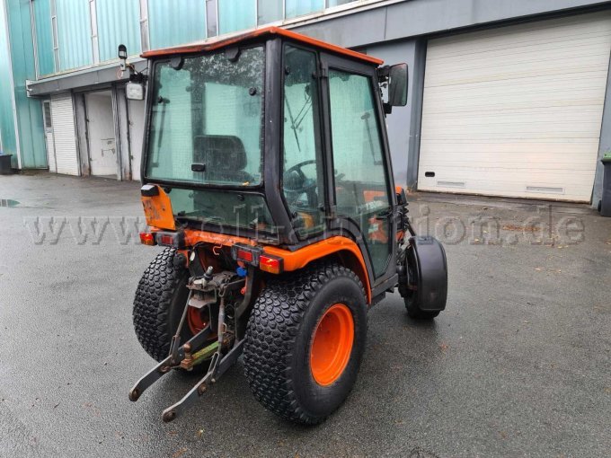 1 Kubota B2110, 4x4 Kommunal Kleintraktor Ackerschlepper – foto 5 – kavel bij Zoll-Auktion, Remscheid