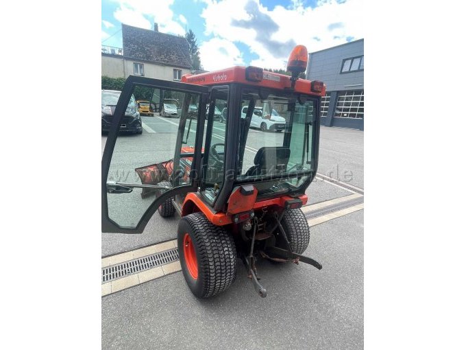 1 Kubota B4-kleintractor als onderdelenbron – foto 3 – kavel bij Zoll-Auktion, Siegen