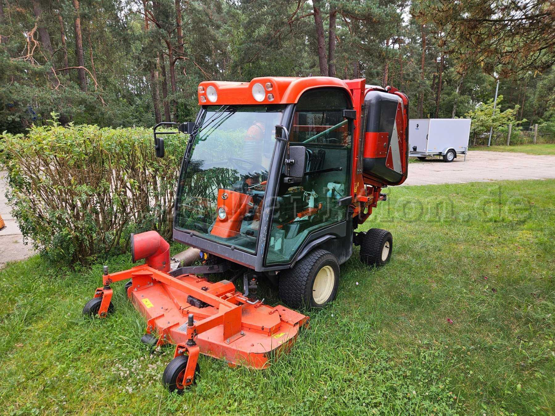 Rasenmäher vorn links