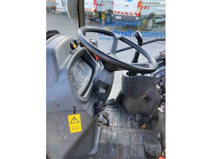 1 Kubota STW 40 tractor met maaidek, in werkende staat – foto 8 – kavel bij Zoll-Auktion, Bergheim