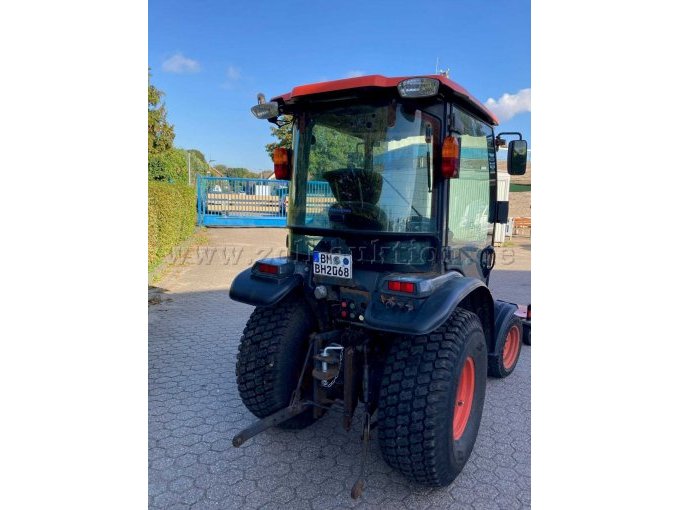 1 Kubota STW 40 tractor met maaidek, in werkende staat – foto 4 – kavel bij Zoll-Auktion, Bergheim