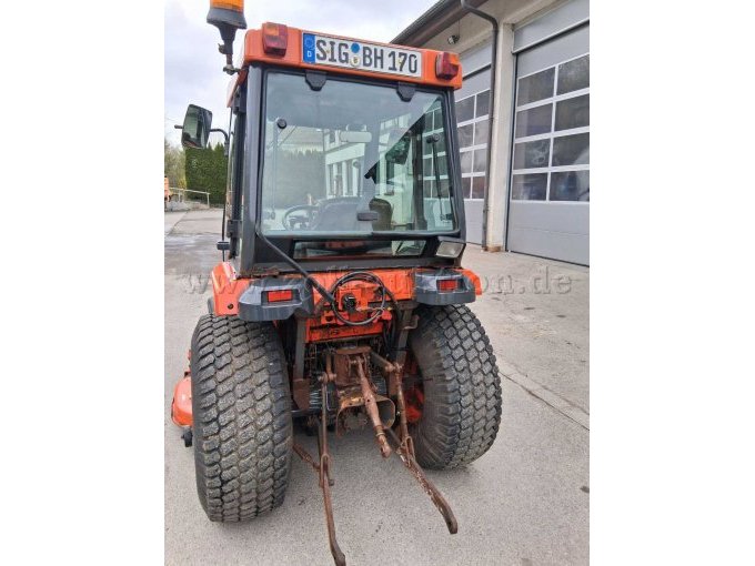 Traktor von hinten