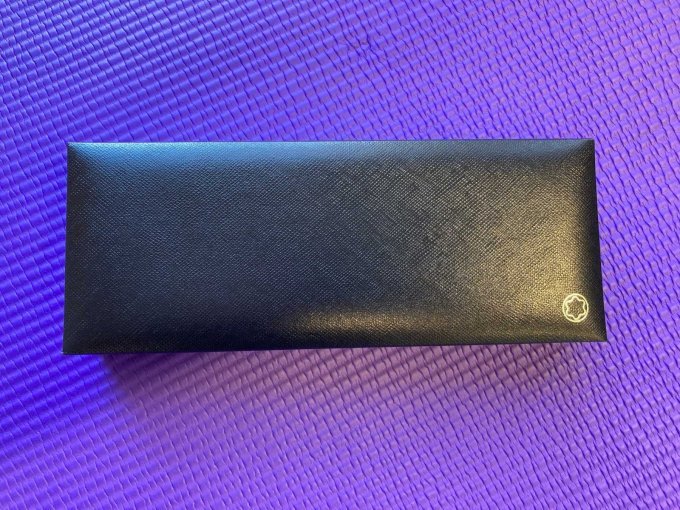 Etui