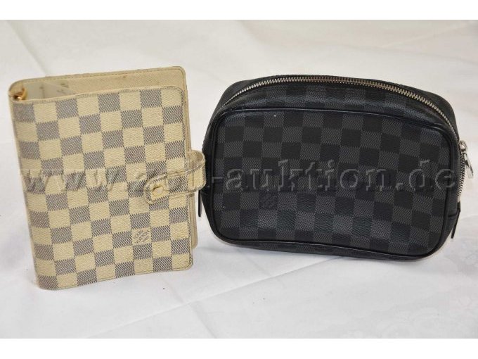 1 Kulturtasche und 1 Agenda „Louis Vuitton“ - Frontansicht