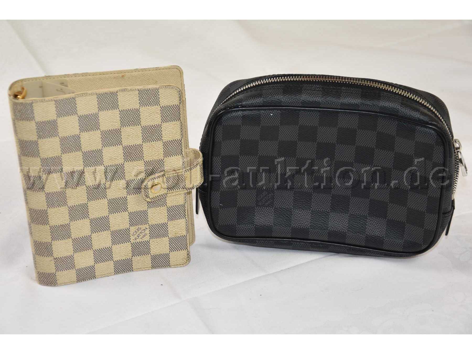 1 Kulturtasche und 1 Agenda „Louis Vuitton“ - Frontansicht