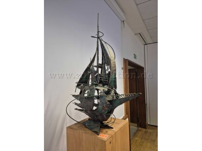 1 koperen sculptuur "Schip", replica van "Veliero Futurista" van A. Di Giovanni – foto 6 – kavel bij Zoll-Auktion, Hagen