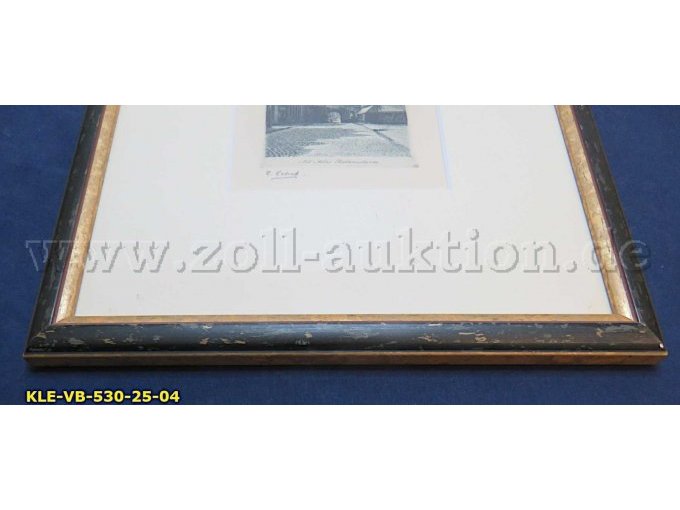 Rahmen mit Machen und Farbabplatzungen